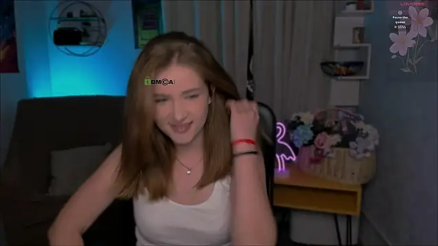 hanna kiss3 online show from July 28, 6:20 pm
