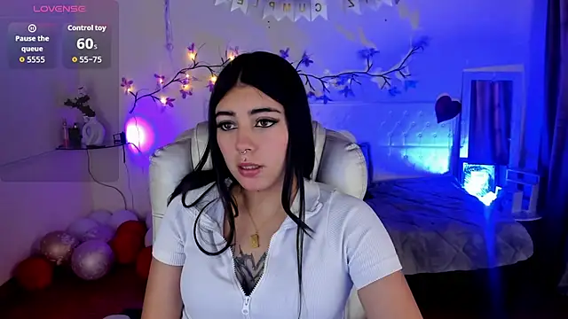 gabriella  live online show from August 6, 8:05 pm