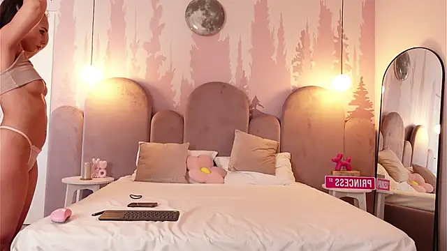 LilaVoxx online show from July 16, 4:28 am