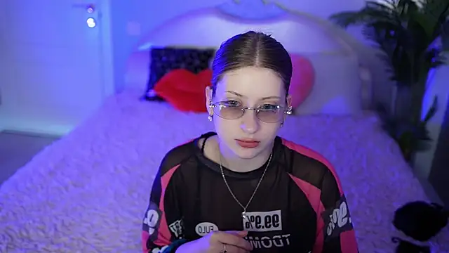 emilyyboo online show from July 29, 3:34 pm