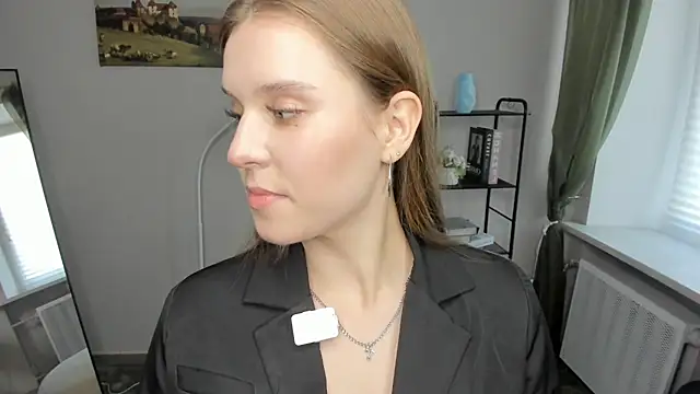 ArianaLeos online show from July 18, 8:39 am