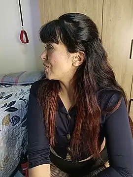 Shyru and Lola online show from July 30, 10:32 pm
