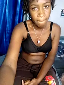 boobqueen15 online show from July 18, 10:01 pm
