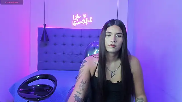 CryBabyVelvet online show from July 15, 2:00 pm