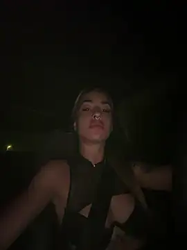 lunavelveett online show from July 25, 2:51 am