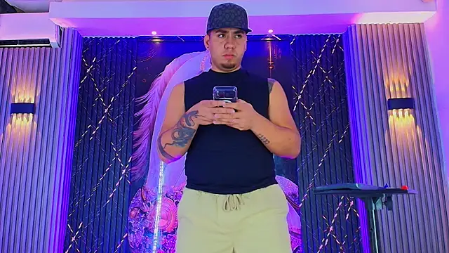 Iam Josue- online show from July 9, 3:14 pm