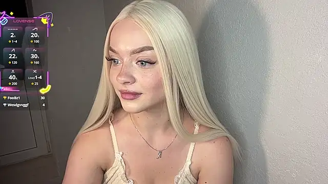 ElsaJeanX online show from July 28, 12:48 pm
