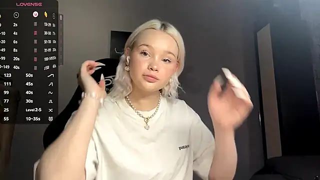 JoleneDorow online show from July 20, 1:19 am