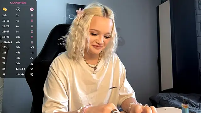 JoleneDorow online show from July 27, 1:13 am