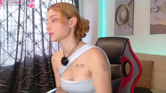 charlotte rioz online show from July 28, 12:12 pm