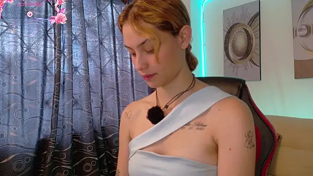 charlotte rioz online show from July 28, 3:21 pm
