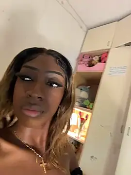 Nina Velveta online show from July 15, 2:55 pm