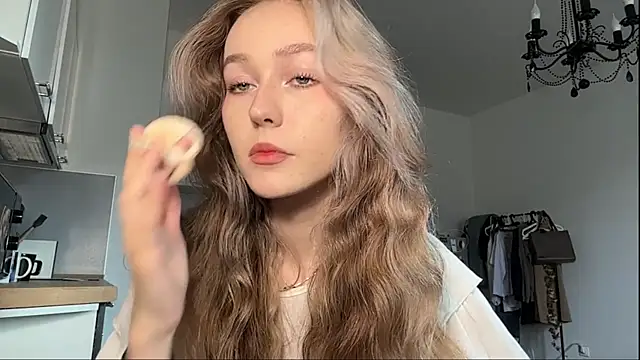 ShyandSkinnyAlice online show from July 24, 12:25 pm