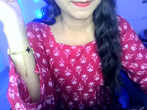 PRIYANKA KHAAN online show from July 24, 7:00 pm