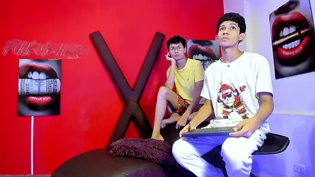 PRETTY LOVERS1 online show from July 15, 1:10 am