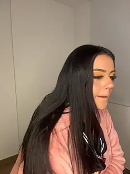 sofiaqueen   online show from July 31, 12:00 am