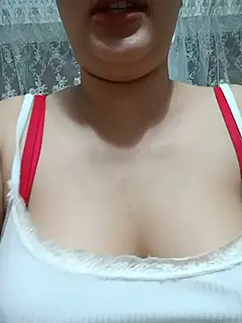 mimi farwla online show from July 28, 9:47 pm