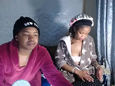 VixenBaddieX online show from July 26, 6:37 pm