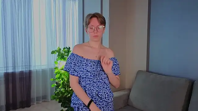 JulietaSthole online show from July 10, 1:39 am