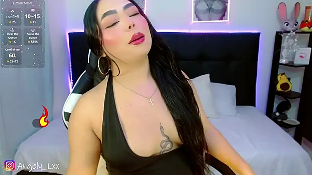 Angely Lxx online show from July 20, 9:15 pm