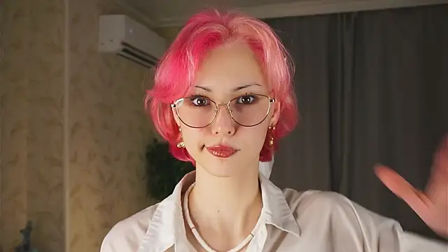 ErmelindaRottner online show from July 22, 6:36 am