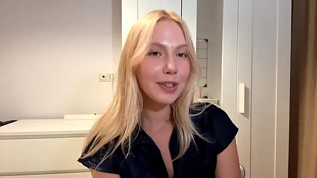 KerryKausch online show from July 26, 9:44 pm