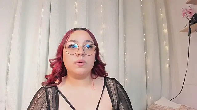 Valeria Reyes  online show from July 22, 10:00 pm