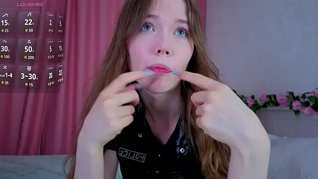 Velvet Daisy online show from July 18, 12:14 am