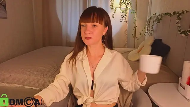 Katherine Clark  online show from July 19, 1:41 am