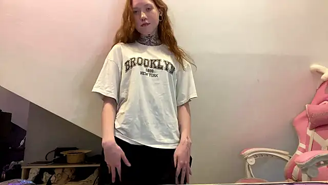 ThomasinaBrasser online show from July 17, 11:47 am