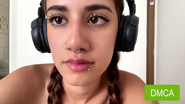 JuliaPierce online show from July 24, 12:47 pm