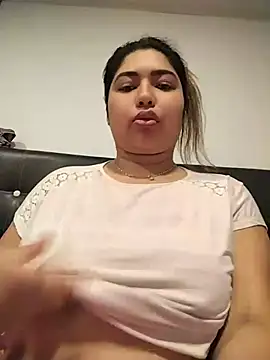 XamantaCurvy online show from July 25, 3:46 am