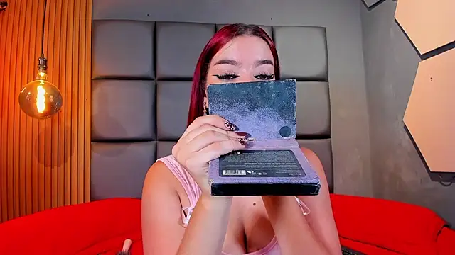 RUBY ROSS  online show from July 29, 12:38 pm