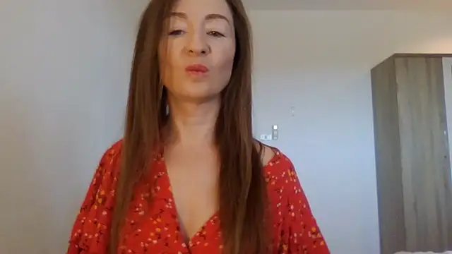 Sweet Poeme online show from July 26, 5:15 am