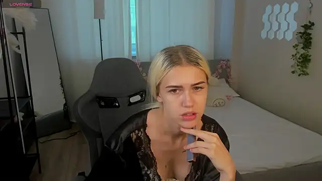 ChloexBarbie online show from July 28, 7:17 am