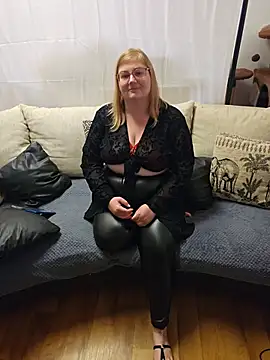 XX-LunaBliss-Xx online show from July 20, 7:14 pm