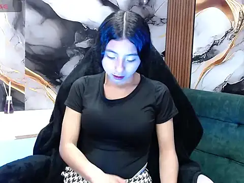 little cute31 online show from July 10, 6:30 pm