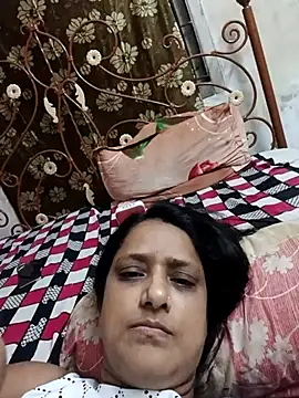 dmanasi0123 online show from July 27, 4:37 pm