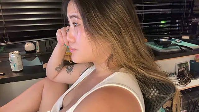 kaylawang online show from July 18, 2:15 am