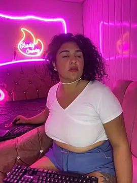 taylor honeey online show from July 20, 4:04 am