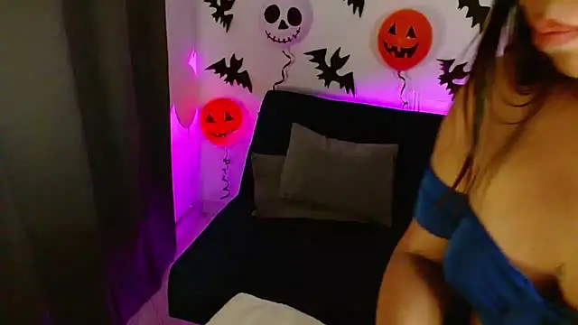 lispetite online show from November 1, 7:56 am