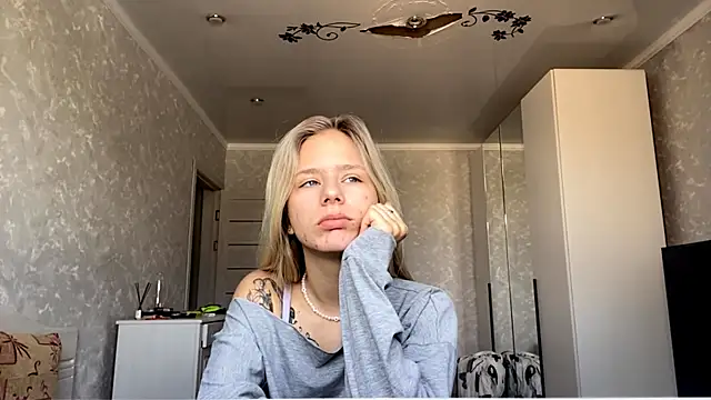 SashaSunnyShy online show from July 14, 6:51 am