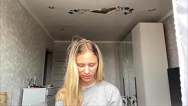 SashaSunnyShy online show from July 14, 10:21 am