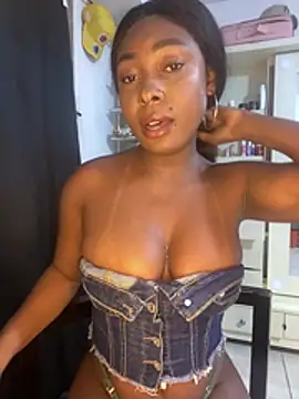 Emilybrowm01 online show from July 14, 2:05 am