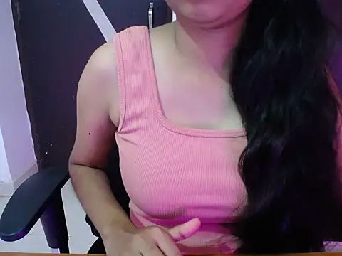 kiaraa 01 online show from August 1, 3:47 pm