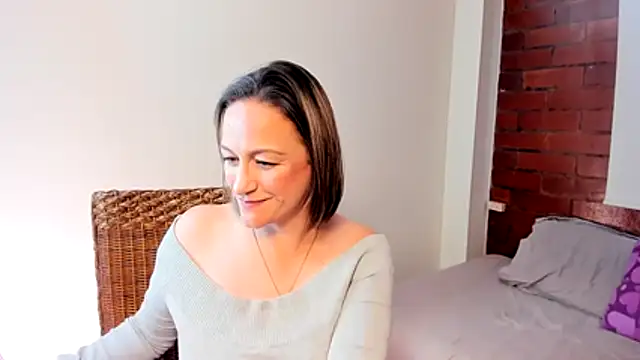 CharlotMilf  online show from July 27, 5:32 pm