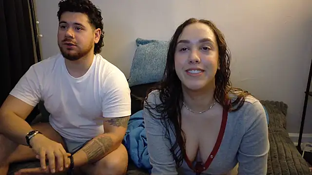 cutiecouple9396 online show from July 27, 1:24 am