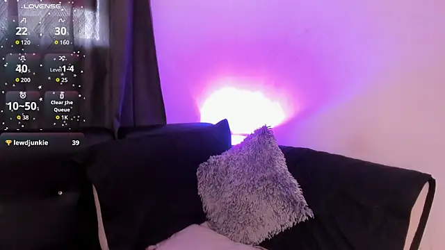 EmmilyRosee online show from July 21, 10:21 pm
