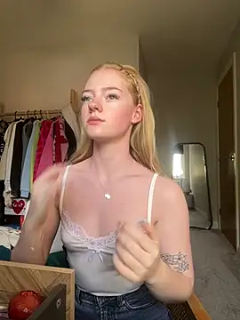 bleurose18 online show from July 18, 12:29 pm