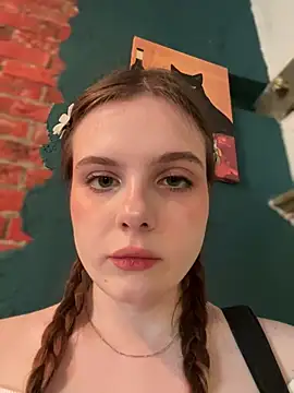 Lunabelle  online show from July 17, 7:02 am